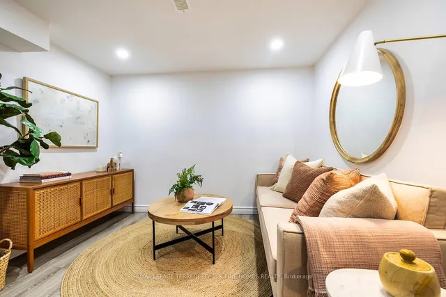 Additional image 30 of 150 Lisgar St