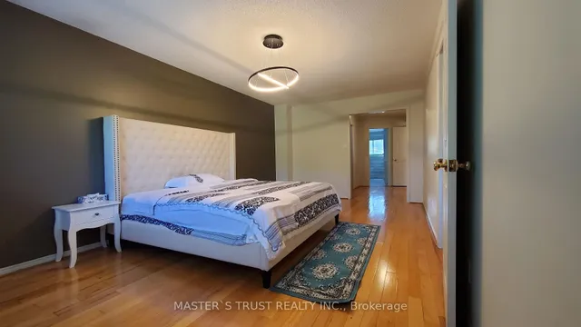 Additional image 33 of 1272 Sir David Dr