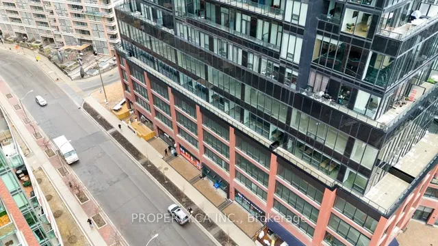 Additional image 34 of 135 East Liberty St Unit 1003