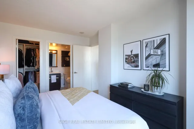 Additional image 18 of 80 Western Battery Rd Unit 1708