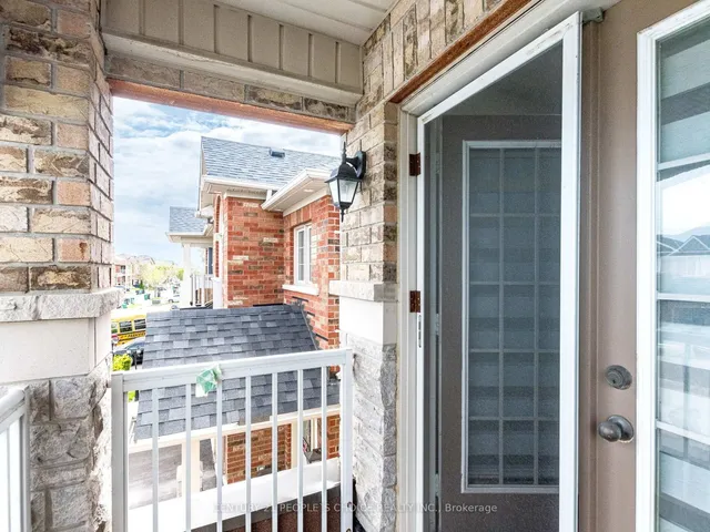 Additional image 34 of 74 Crystalview Cres