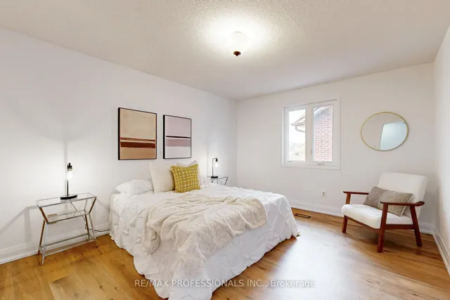 Additional image 21 of 1327 Greenwood Cres