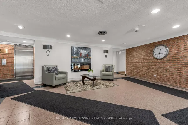 Additional image 4 of 1240 Marlborough Crt Unit 605