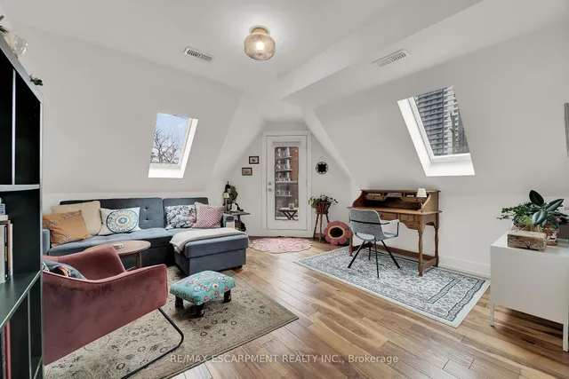 Additional image 24 of 87 Young St