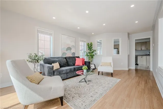 Additional image 2 of 105 Desert Sand Dr