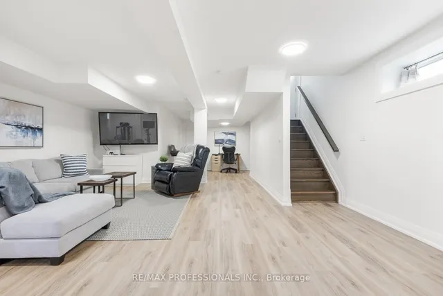 Additional image 30 of 43 Bellman Ave