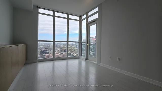 Additional image 17 of 21 Iceboat Terr Unit ph01