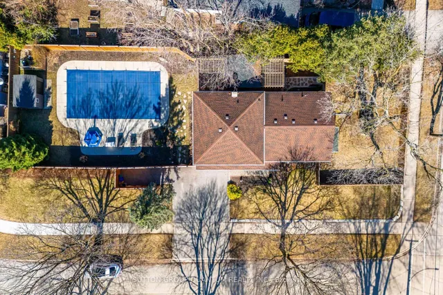 Additional image 3 of 608 Rosedale Cres