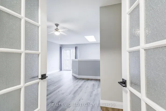 Additional image 10 of 2055 Walker's Line Unit 240