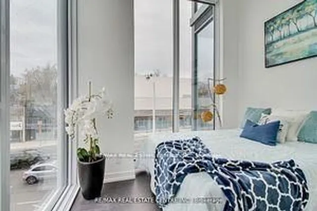 Additional image 20 of 2020 Bathurst St Unit 211