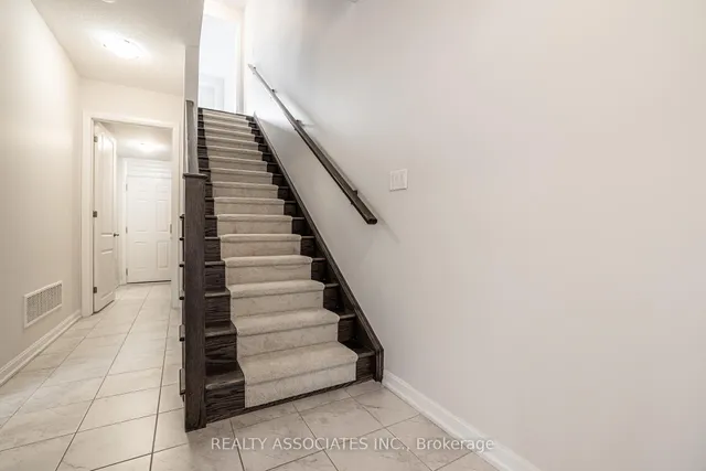 Additional image 9 of 133 Grovewood Common