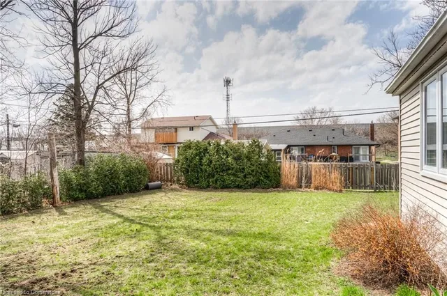 Additional image 33 of 46 2 Ave