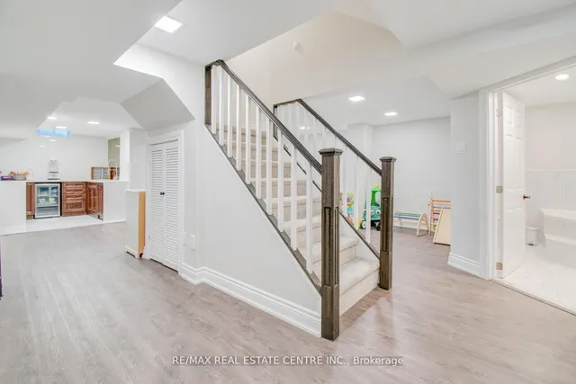 Additional image 37 of 21 Hawkway Crt