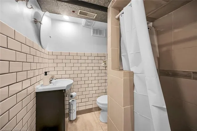 Additional image 30 of 162 East 23rd St