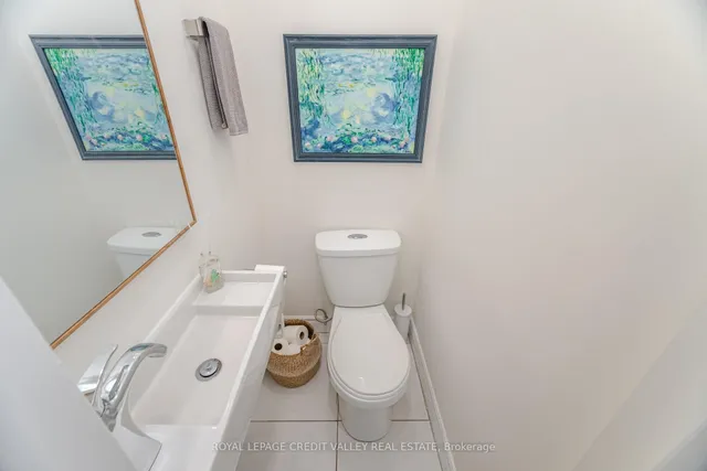 Additional image 17 of 165 Islington Ave