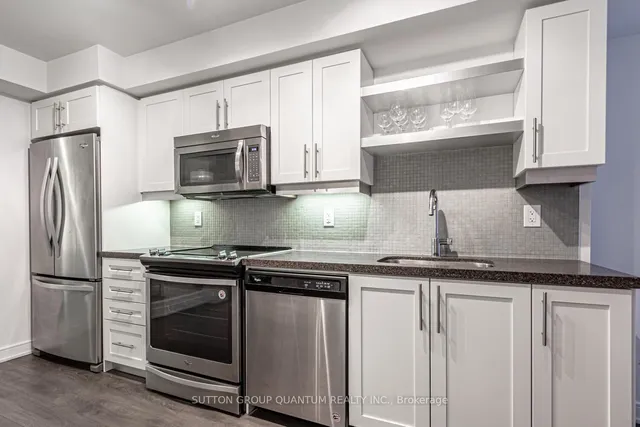 Additional image 2 of 525 Adelaide St Unit 1035
