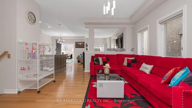 Additional image 8 of 5 Lola Cres