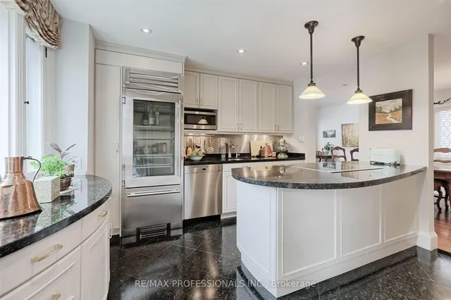 Additional image 15 of 231 Grenview Blvd