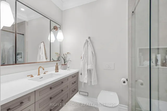 Additional image 27 of 636 Wellington St