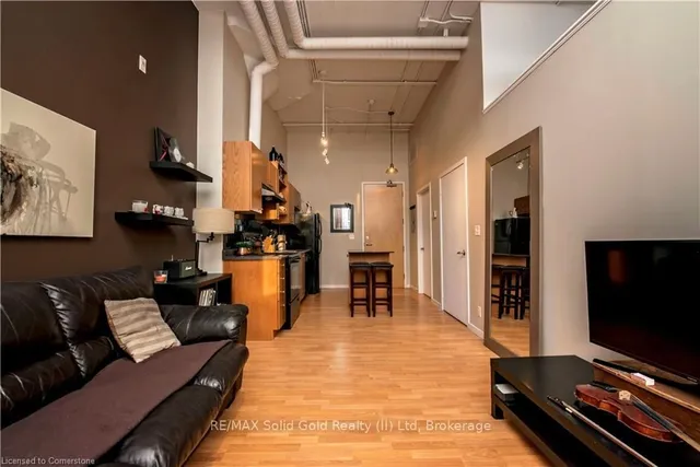 Additional image 6 of 410 King St Unit 124