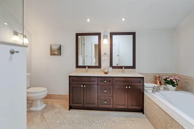 Additional image 27 of 231 Grenview Blvd