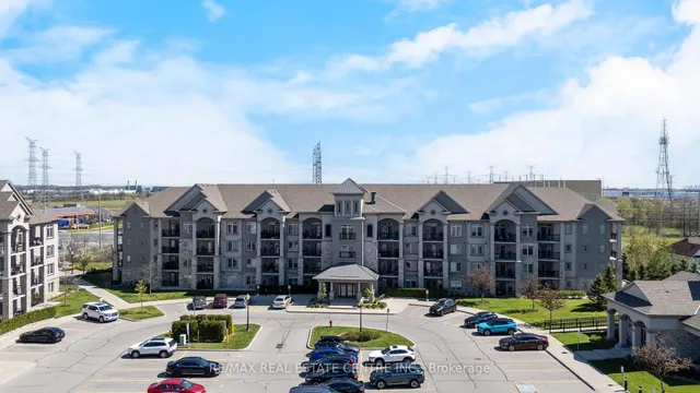 Additional image 26 of 1470 Main St Unit 109