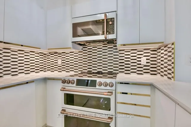 Additional image 3 of 190 Manitoba St Unit 710