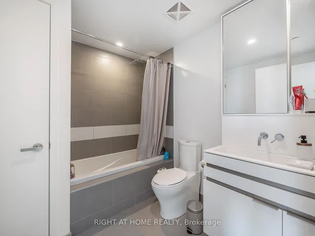 Additional image 22 of 197 Yonge St Unit 5607