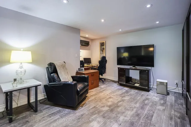 Additional image 36 of 79 Tremaine Rd