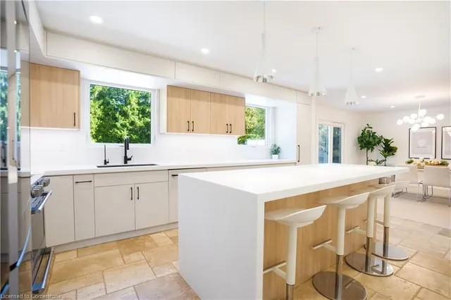 Additional image 19 of 2260 Britannia Rd