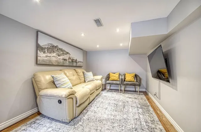 Additional image 24 of 34 Preston St