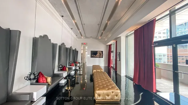 Additional image 41 of 197 YONGE St Unit 4902