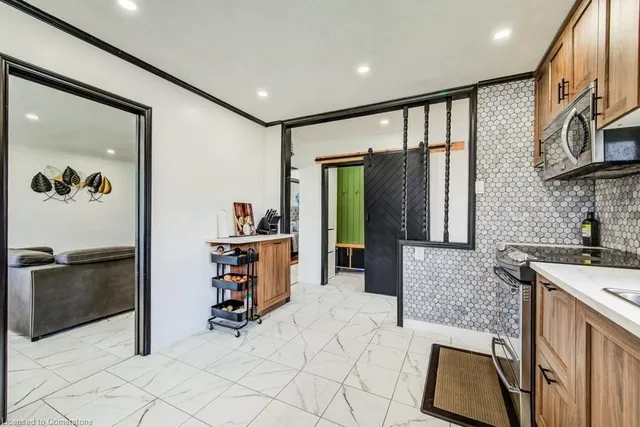 Additional image 8 of 201 Glen Rd