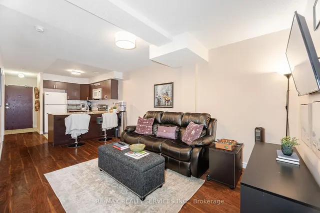 Additional image 14 of 7405 Goreway Dr Unit 212