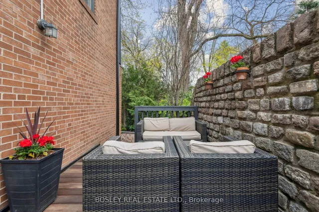 Additional image 45 of 27 1/2 Dunbar Rd