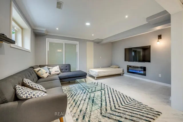 Additional image 42 of 166 Stillwater Cres