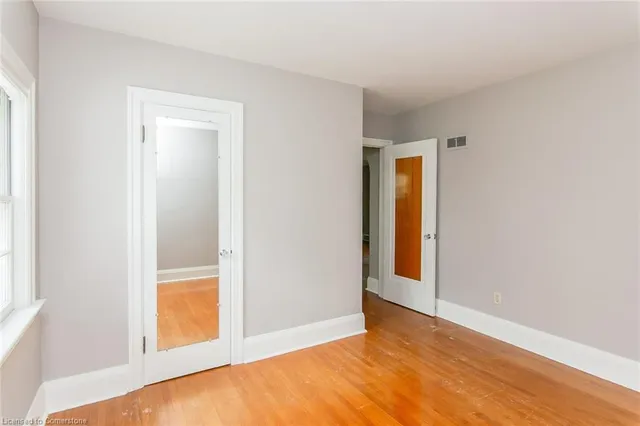 Additional image 19 of 330 Weber St