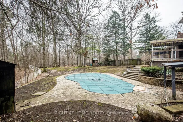 Additional image 34 of 1276 HILLVIEW Cres