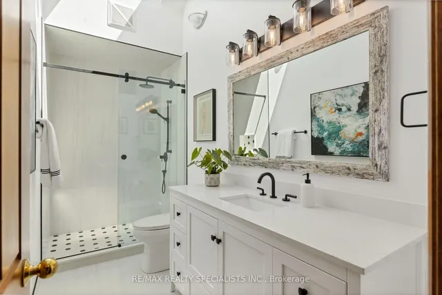 Additional image 30 of 327A Lake Promenade N/A