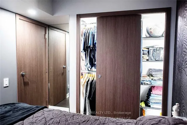 Additional image 11 of 17 Bathurst St Unit 2201