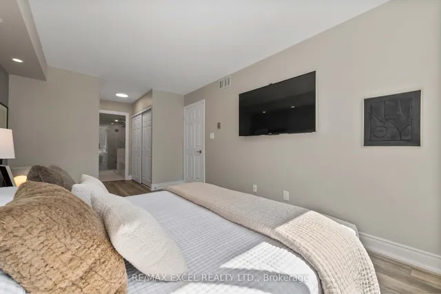 Additional image 18 of 30 Greenfield Ave Unit 607