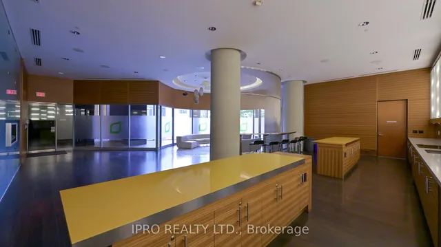 Additional image 39 of 125 Village Green Sq Unit 1606