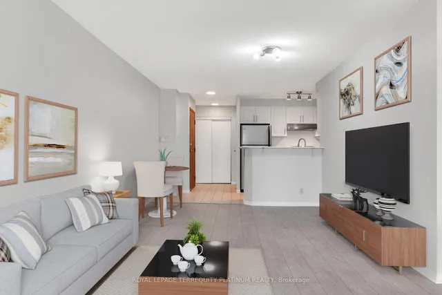 Additional image 4 of 10 Yonge St Unit 1008