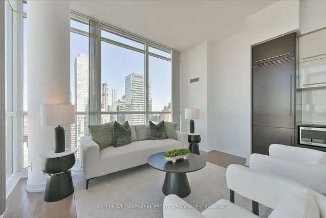 Additional image 9 of 770 Bay St Unit PH201