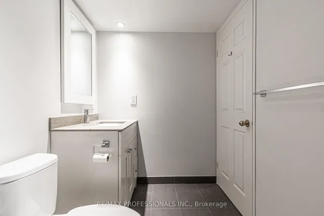 Additional image 14 of 705 King St Unit 405