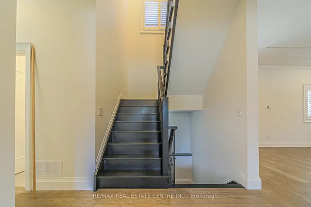 Additional image 22 of 1 Hawthorn Cres