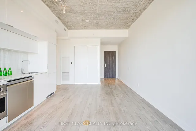 Additional image 14 of 185 Roehampton Ave Unit 1606