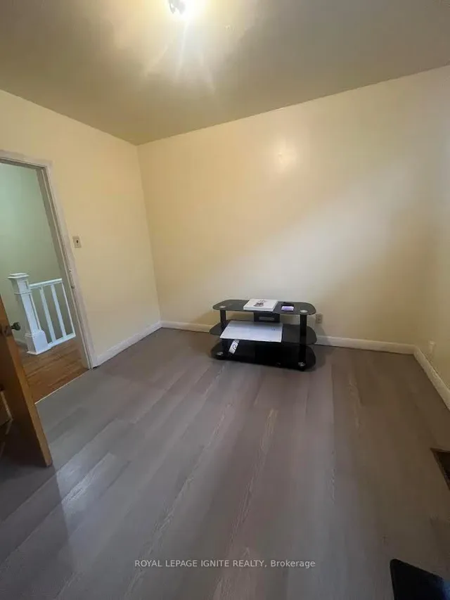 Additional image 12 of 852 Runnymede Rd