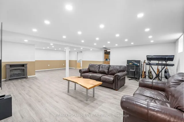 Additional image 30 of 8 Northcliffe Ave
