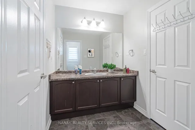 Additional image 31 of 17 Henry Moody Dr